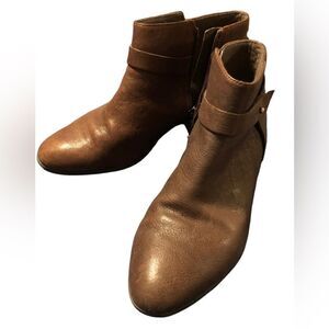 Clark’s Leather Cushion Zip Booties 10‎
